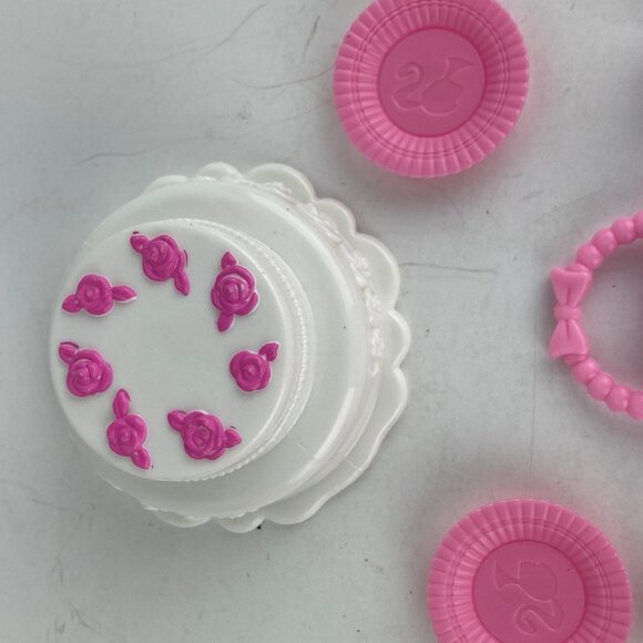 Barbie Accessories Lot Cake Purses Flowers Vintage Blue Purse American Girl Doll - Picture 6 of 11